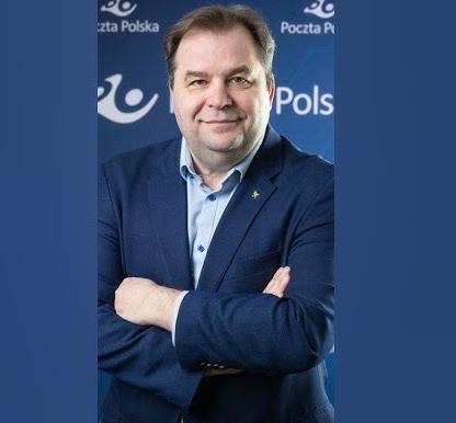 Sebastian Mikosz w kontekście biznesowym, symbolizujący jego rolę w zarządzaniu.